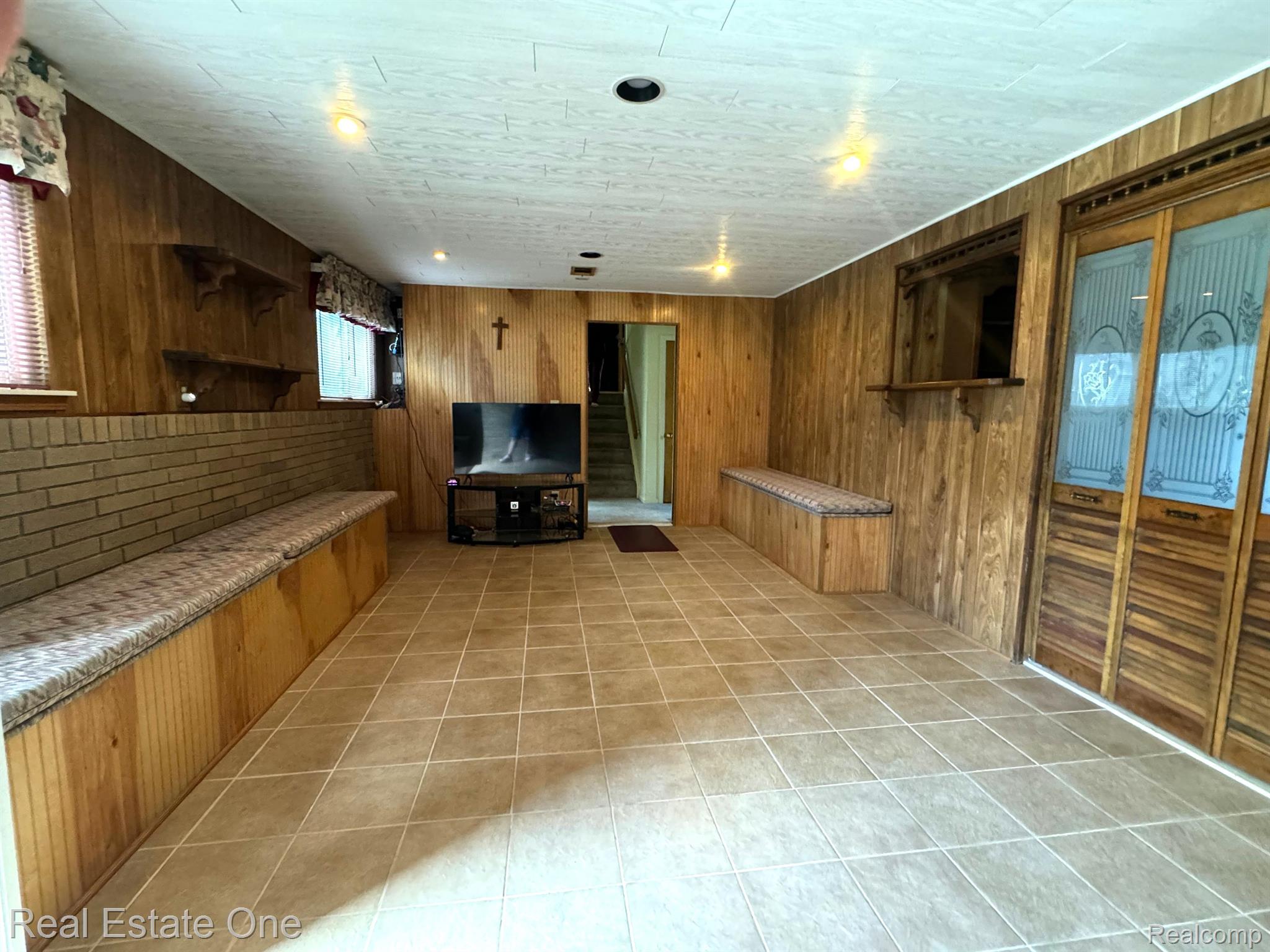 2822 West Tienken Road Rochester, MI 48306 - Photo 8 of 16 Gallery Image 8