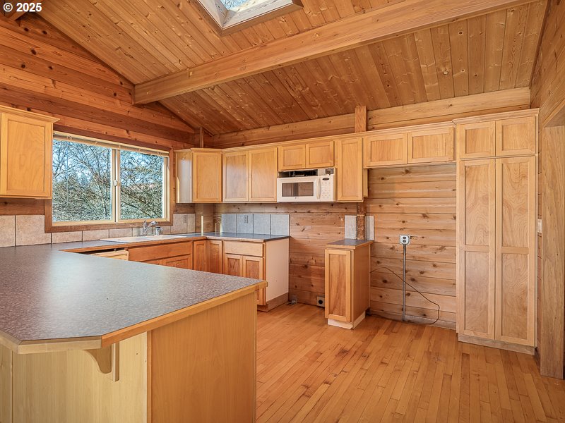 16880 Northwest Germantown Road Portland, OR 97231 - Photo 7 of 41 Kitchen