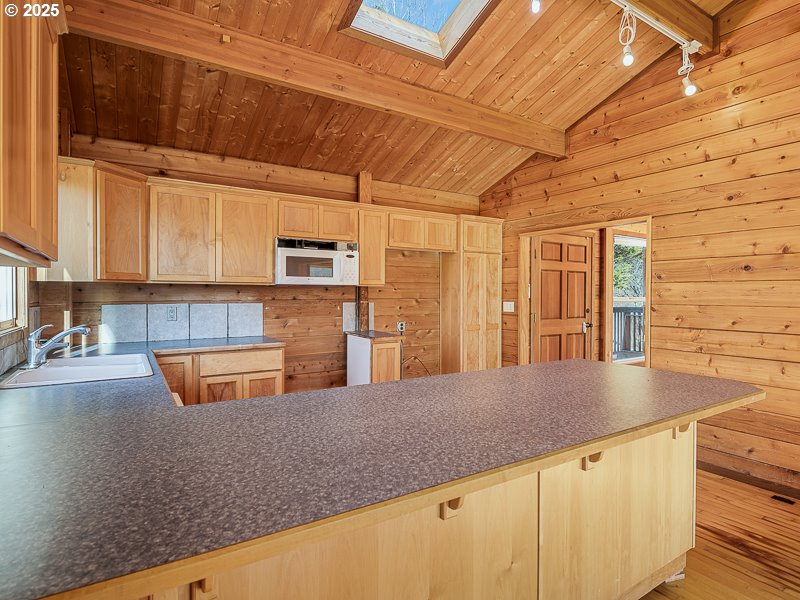 16880 Northwest Germantown Road Portland, OR 97231 - Photo 8 of 41 Kitchen