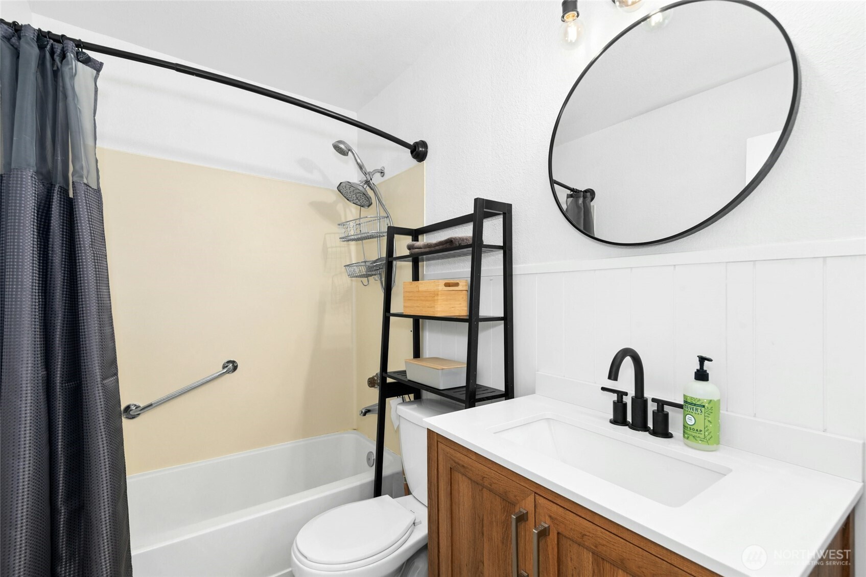 17300 91st Avenue Northeast, Unit B101 Bothell, WA 98011 - Photo 13 of 18