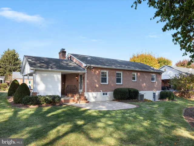 $375,000 | 312 Fox Drive, Winchester, VA 22601
