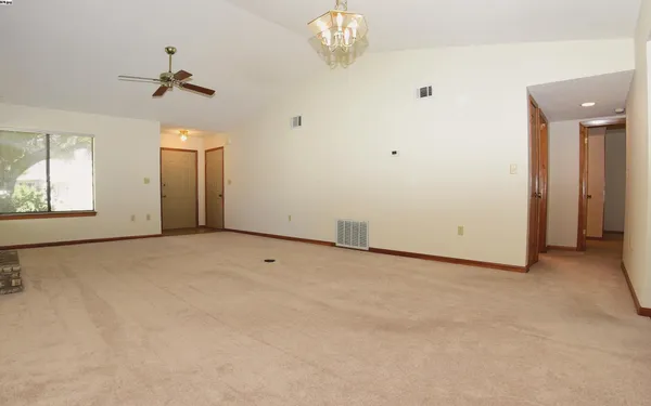 $1,750 | 344 Evergreen Avenue, Niceville, FL 32578