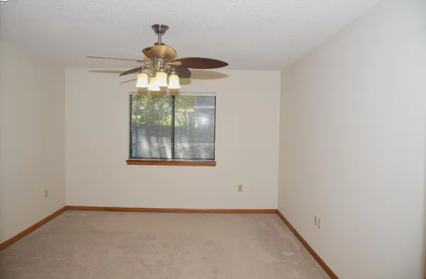 $1,750 | 344 Evergreen Avenue, Niceville, FL 32578