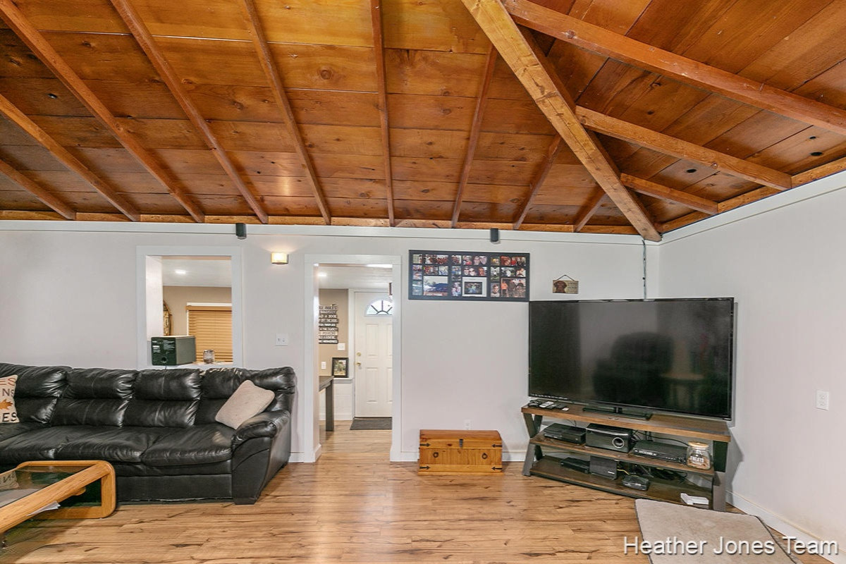 2513 North Johnson Road Trufant, MI 49347 - Photo 3 of 18 IMG_1002