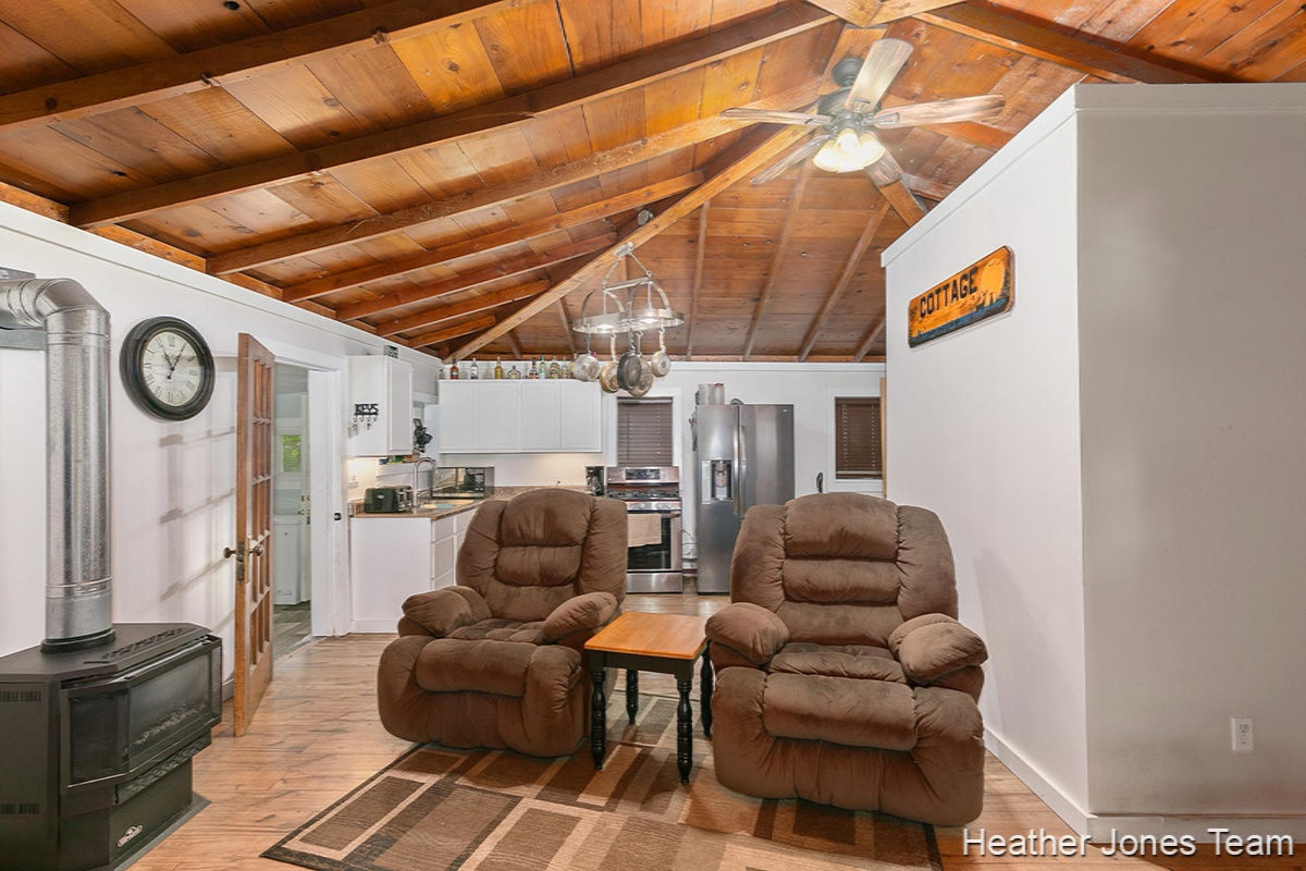 2513 North Johnson Road Trufant, MI 49347 - Photo 5 of 18 IMG_1004