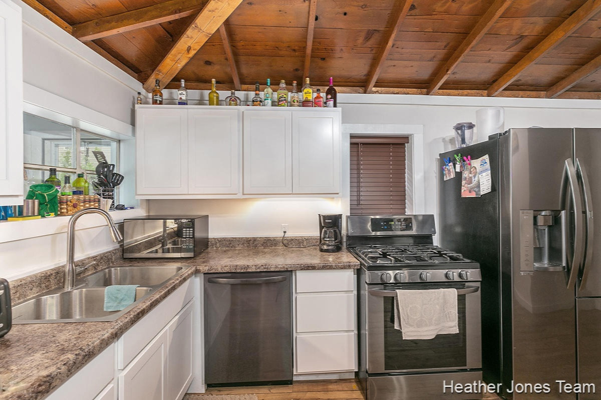 2513 North Johnson Road Trufant, MI 49347 - Photo 6 of 18 IMG_1005