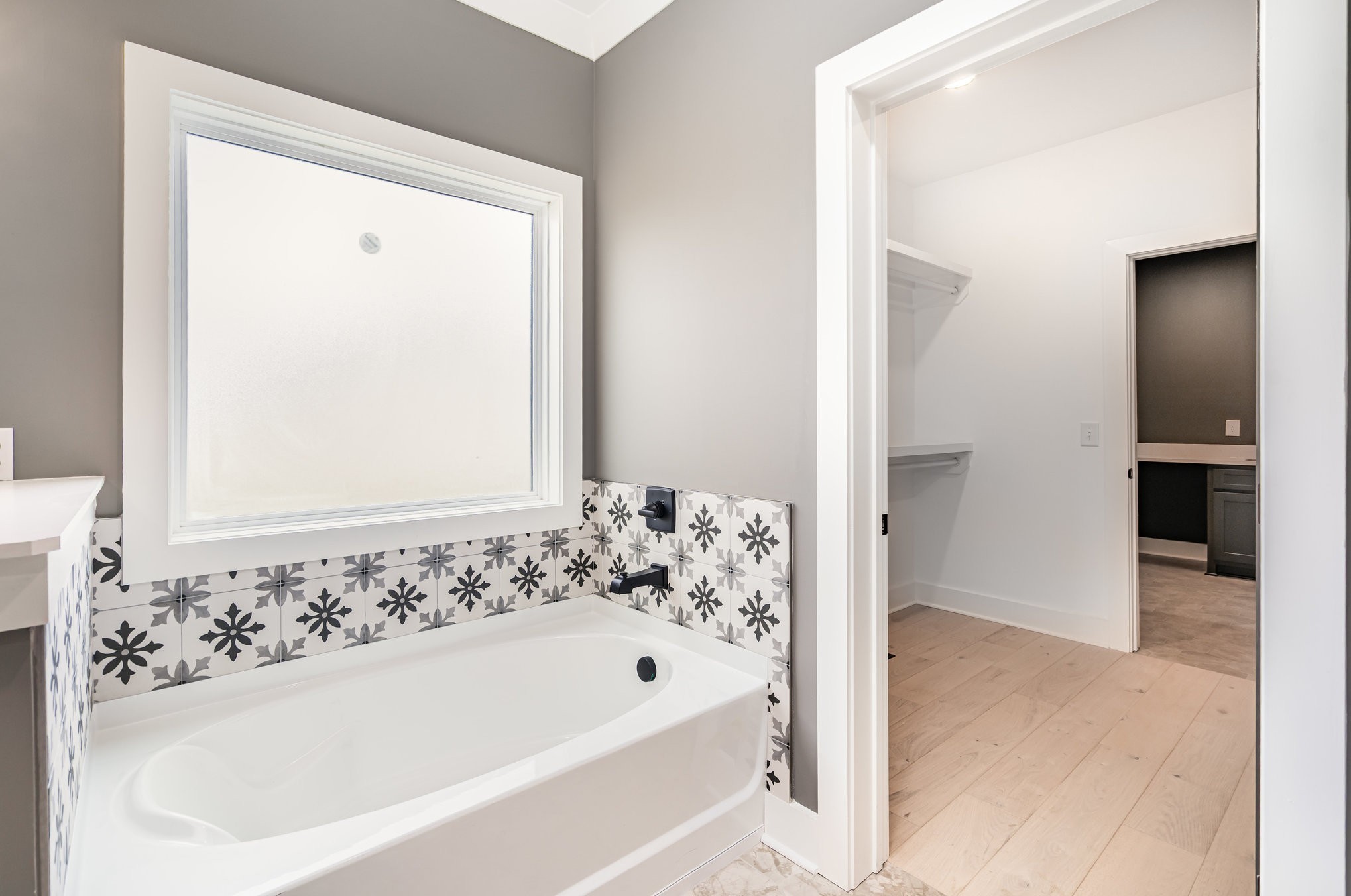 115 Crenshaw Road Hartsville, TN 37074 - Photo 21 of 40 a bathroom with a bathtub and a shower