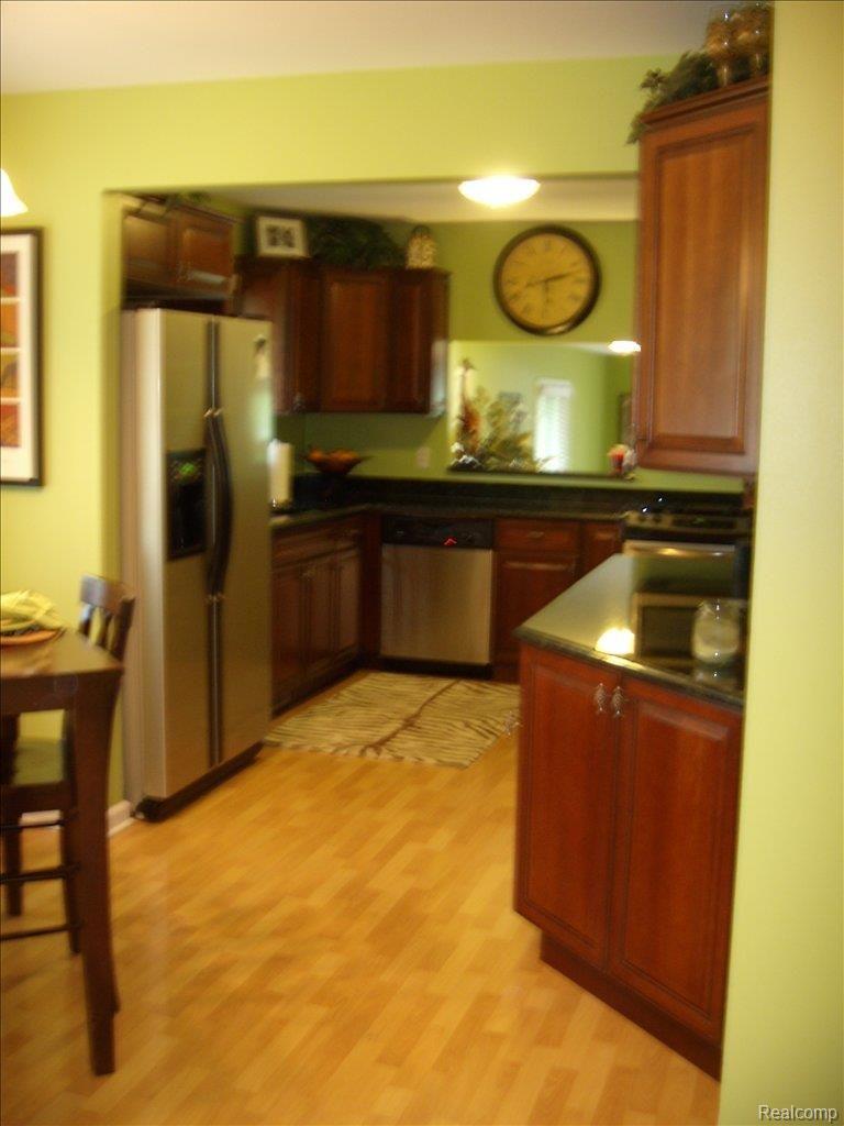 6095 Carroll Lk Road Commerce Township, MI 48382 - Photo 4 of 8 6095CarrollLakeRd010