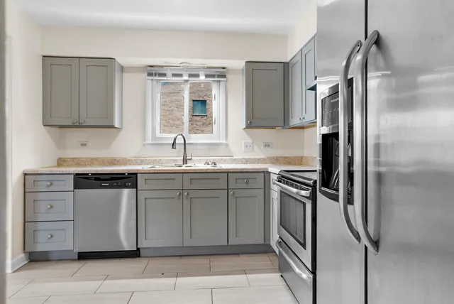 $129,500 | 22509 Pleasant Drive, Unit 1, Richton Park, IL 60471