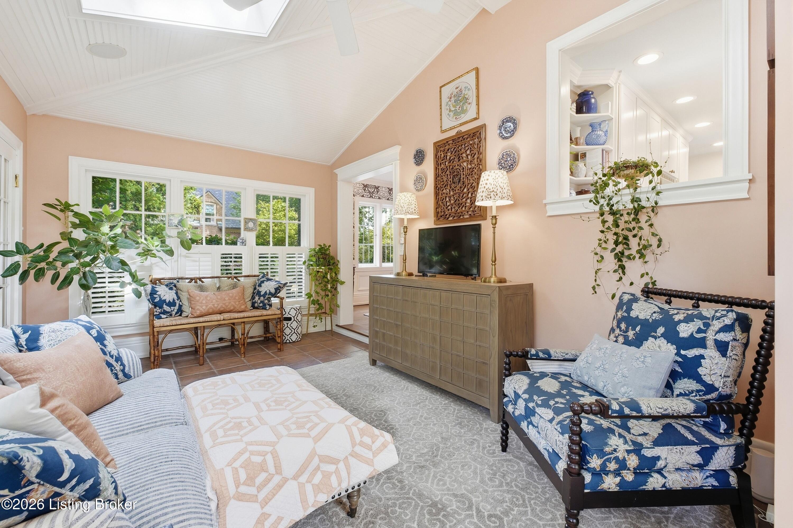 2250 Rutherford Wynd Louisville, KY 40205 - Photo 20 of 68 Sunroom