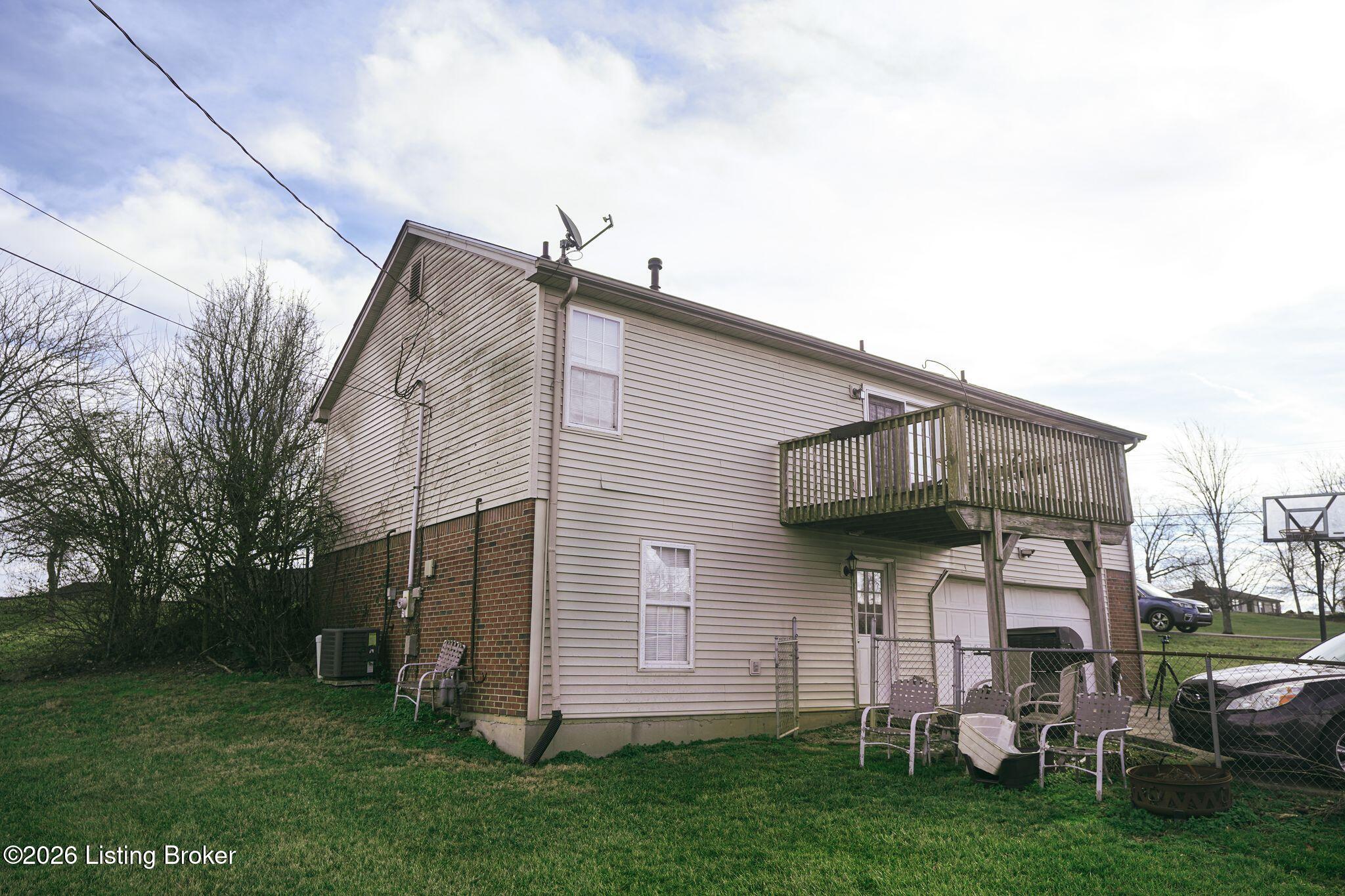 209 Signal Ridge Road Frankfort, KY 40601 - Photo 2 of 15 02_209_Signal_Ridge_Rd_Frankfort_KY_4060