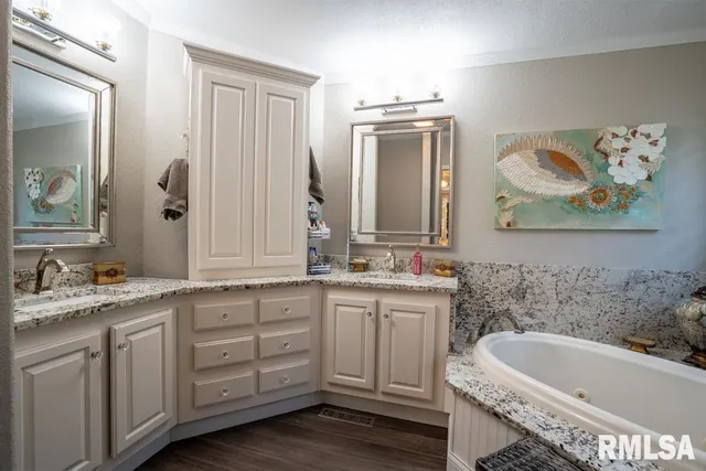 $399,000 | 12451 Dahmer Way, Carterville, IL 62918