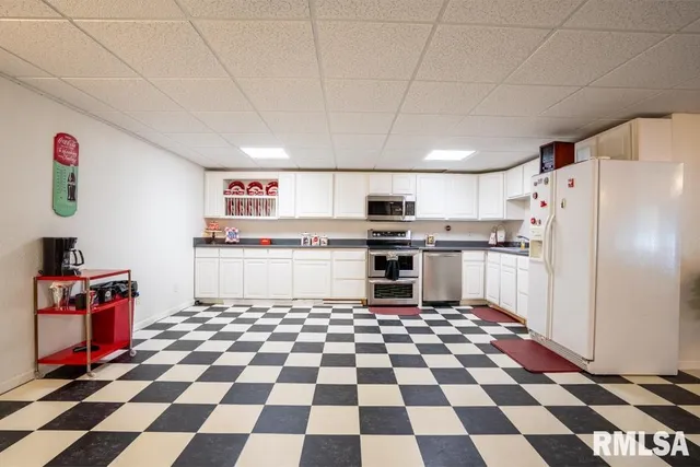 $399,000 | 12451 Dahmer Way, Carterville, IL 62918