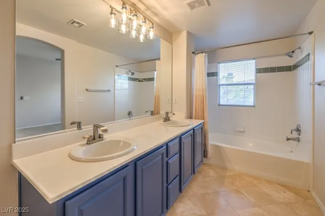 $1,995 | 10600 Amber Ridge Drive, Unit 205, Las Vegas, NV 89144