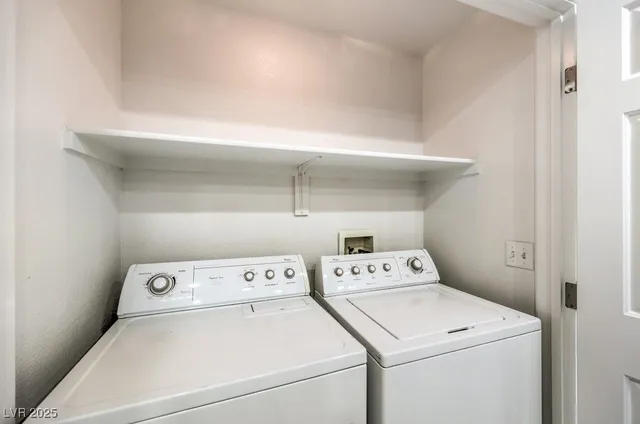 $1,995 | 10600 Amber Ridge Drive, Unit 205, Las Vegas, NV 89144