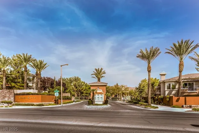$1,995 | 10600 Amber Ridge Drive, Unit 205, Las Vegas, NV 89144