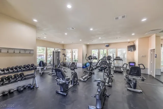 $1,995 | 10600 Amber Ridge Drive, Unit 205, Las Vegas, NV 89144