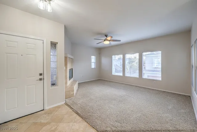 $1,995 | 10600 Amber Ridge Drive, Unit 205, Las Vegas, NV 89144