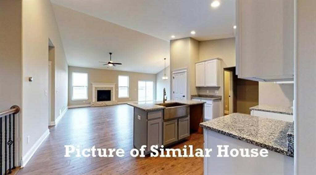 5540 Emily Road Bettendorf, IA 52722 - Photo 5 of 11 Gallery Image 5
