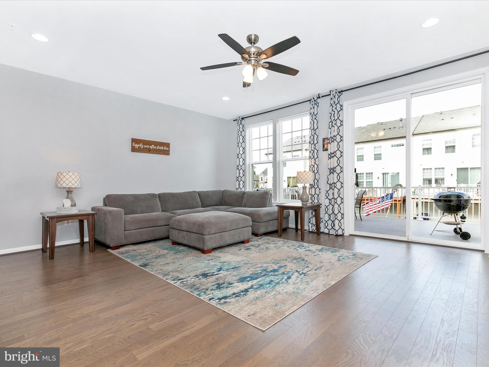 8432 Pine Bluff Road Frederick, MD 21704 - Photo 25 of 60 Living Room