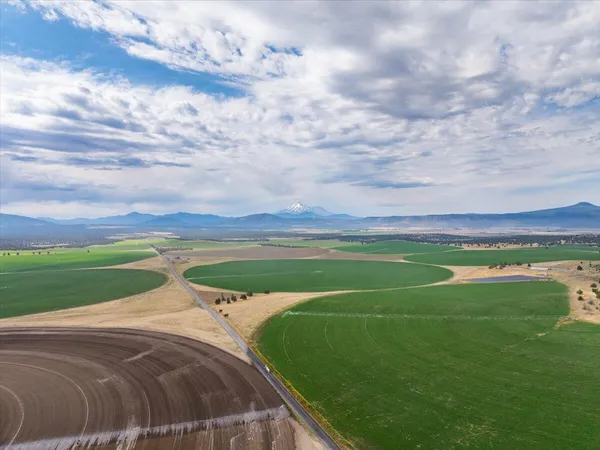 $7,900,000 | 2935 Sheep Mountain Road, Macdoel, CA 96058
