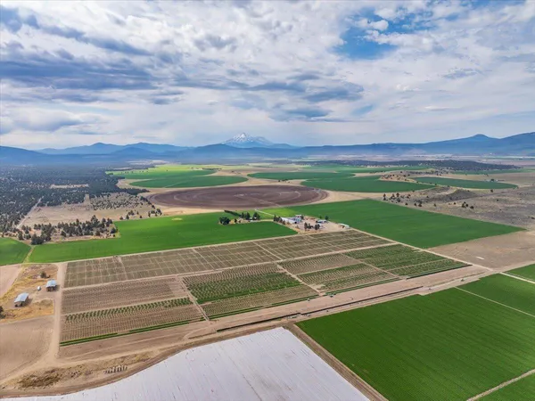 $7,900,000 | 2935 Sheep Mountain Road, Macdoel, CA 96058