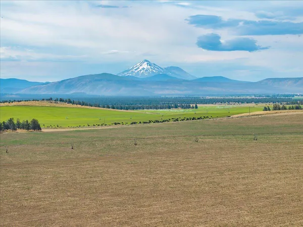 $7,900,000 | 2935 Sheep Mountain Road, Macdoel, CA 96058