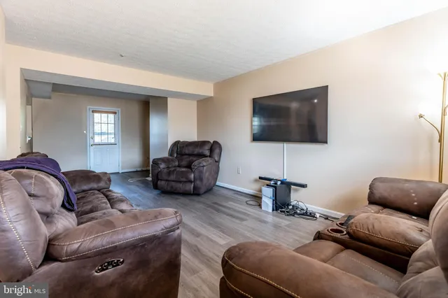 $3,000 | 12212 Birchview Drive, Clinton, MD 20735