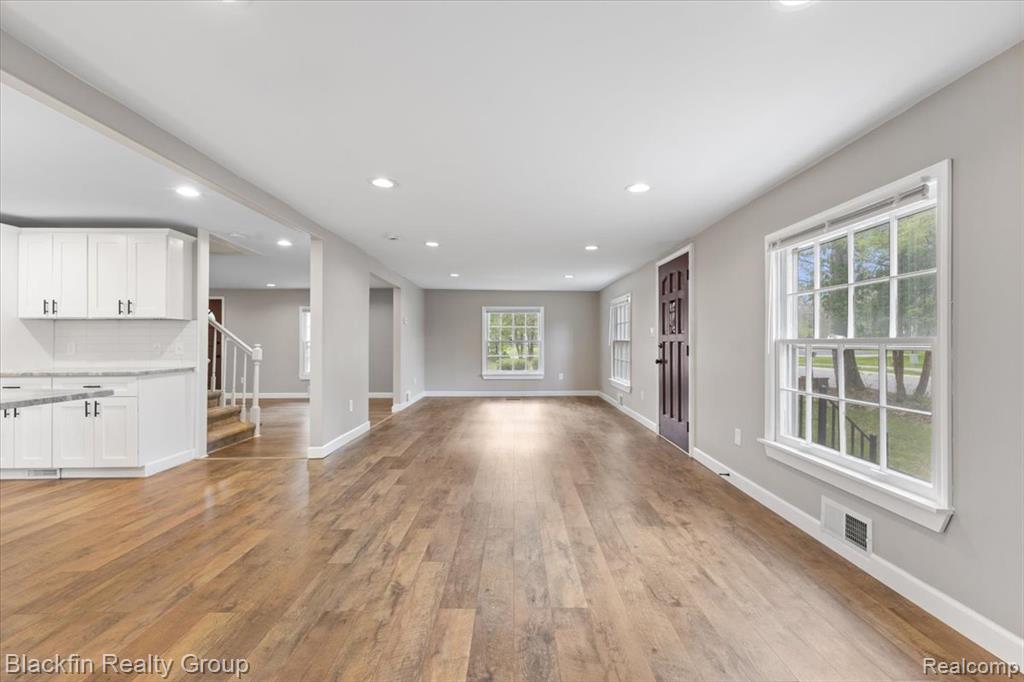 1415 John R Road Rochester, MI 48307 - Photo 2 of 40