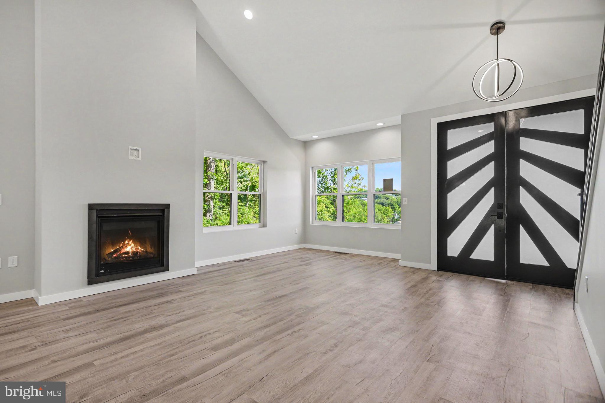 2808 Spring Valley Road Lancaster, PA 17601 - Photo 5 of 48