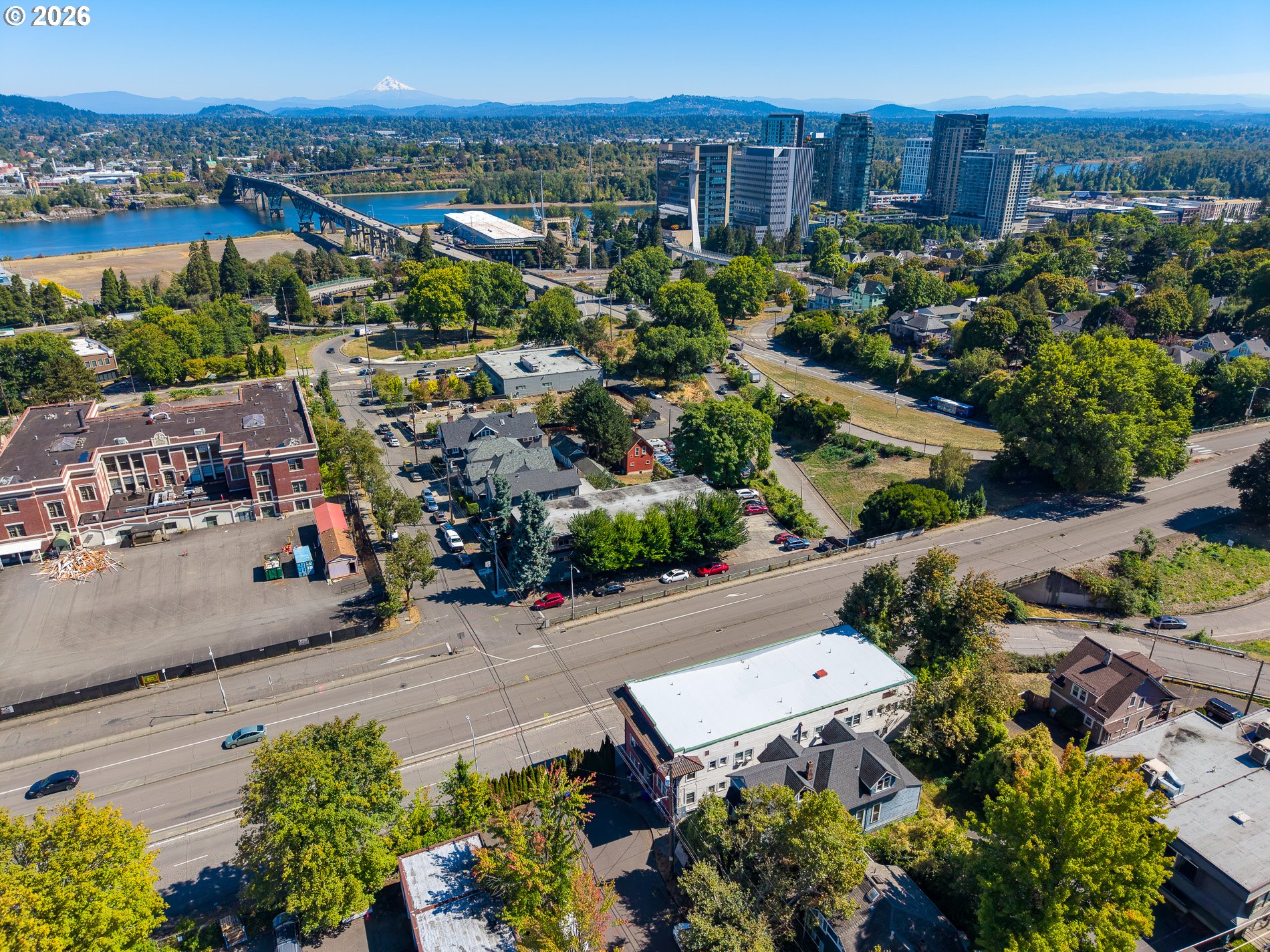 16 Southwest Porter Street Portland, OR 97201 - Photo 4 of 14 Gallery Image 4