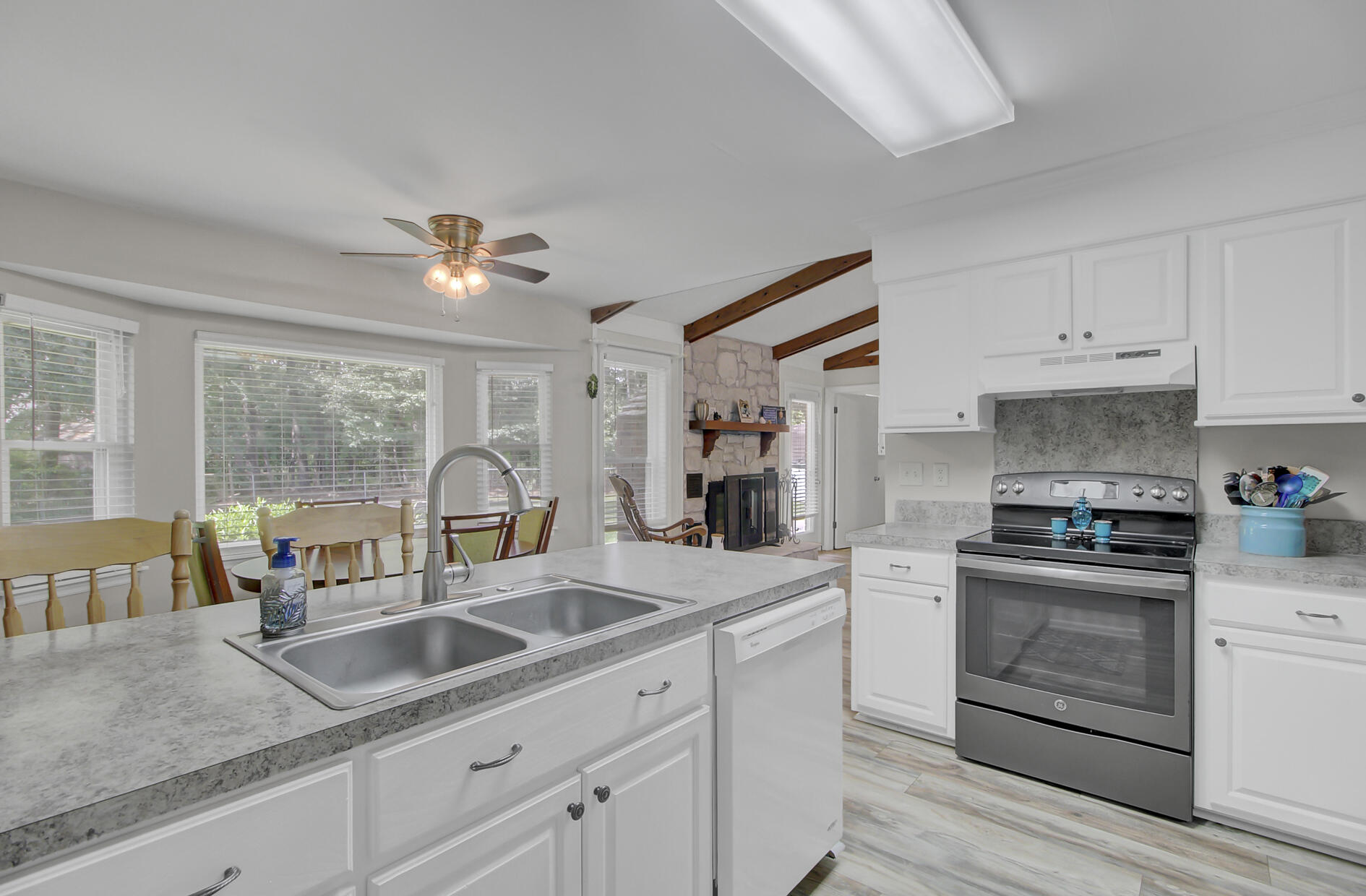 412 Fox Hunt Road Goose Creek, SC 29445 - Photo 9 of 25 Kitchen view