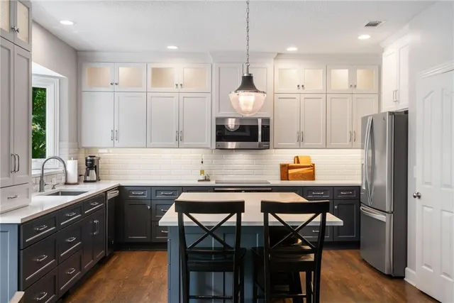 $750,000 | 7719 West 145th Terrace, Overland Park, KS 66223