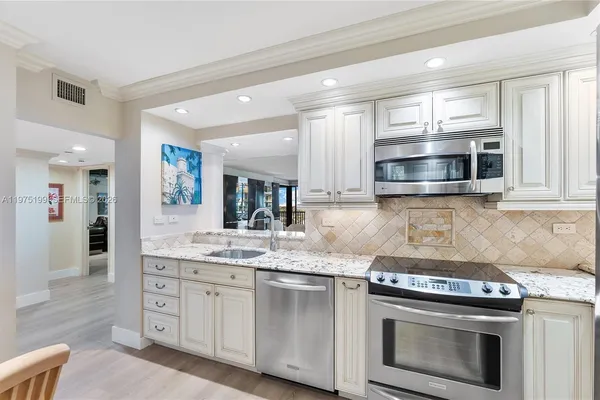 $920,000 | 3420 South Ocean Boulevard, Unit 11X, Highland Beach, FL 33487