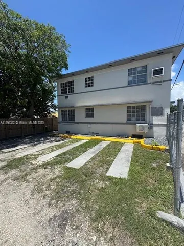 $1,600 | 2210 Northwest N River Drive, Unit 4, Miami, FL 33125