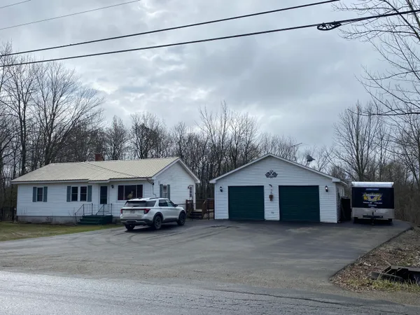 $249,999 | 621 Lang Hill Road, Palmyra, ME 04965