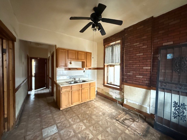 758 South Kedvale Avenue Chicago, IL 60624 - Photo 13 of 16