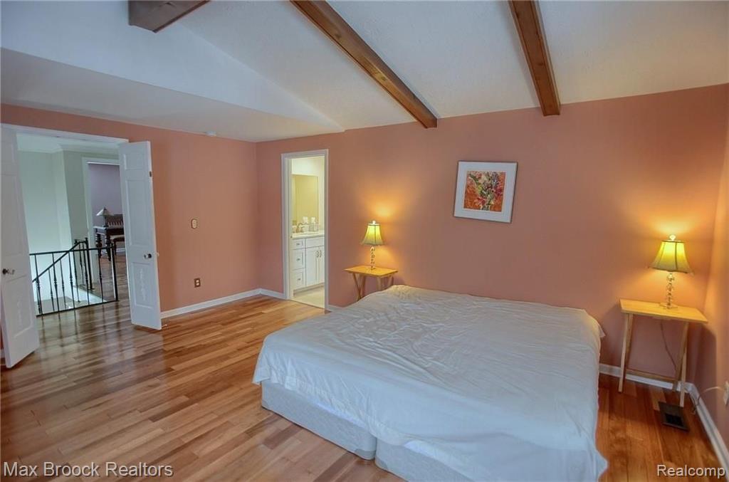 5076 Watergate Road West Bloomfield, MI 48323 - Photo 22 of 41