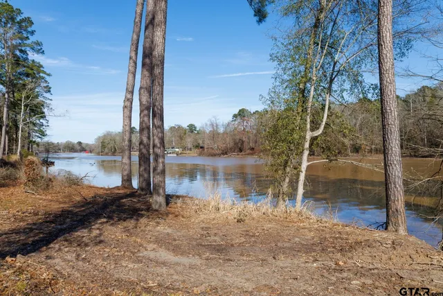 $92,500 | 2 County Road 3545, Joaquin, TX 75954