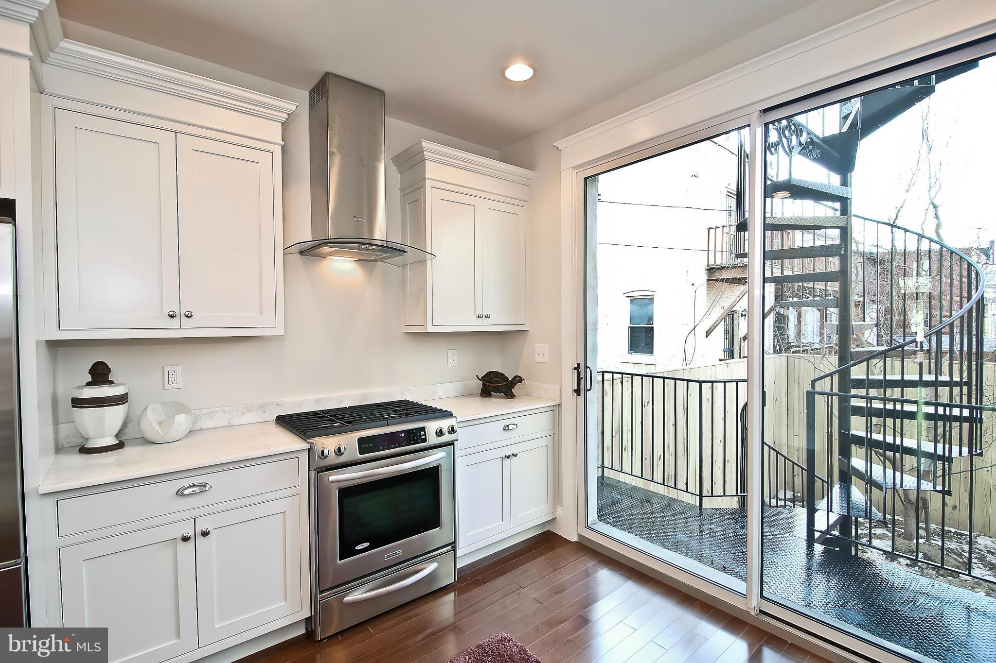 906 11th Street Northeast Washington, DC 20002 - Photo 11 of 20 Kitchen