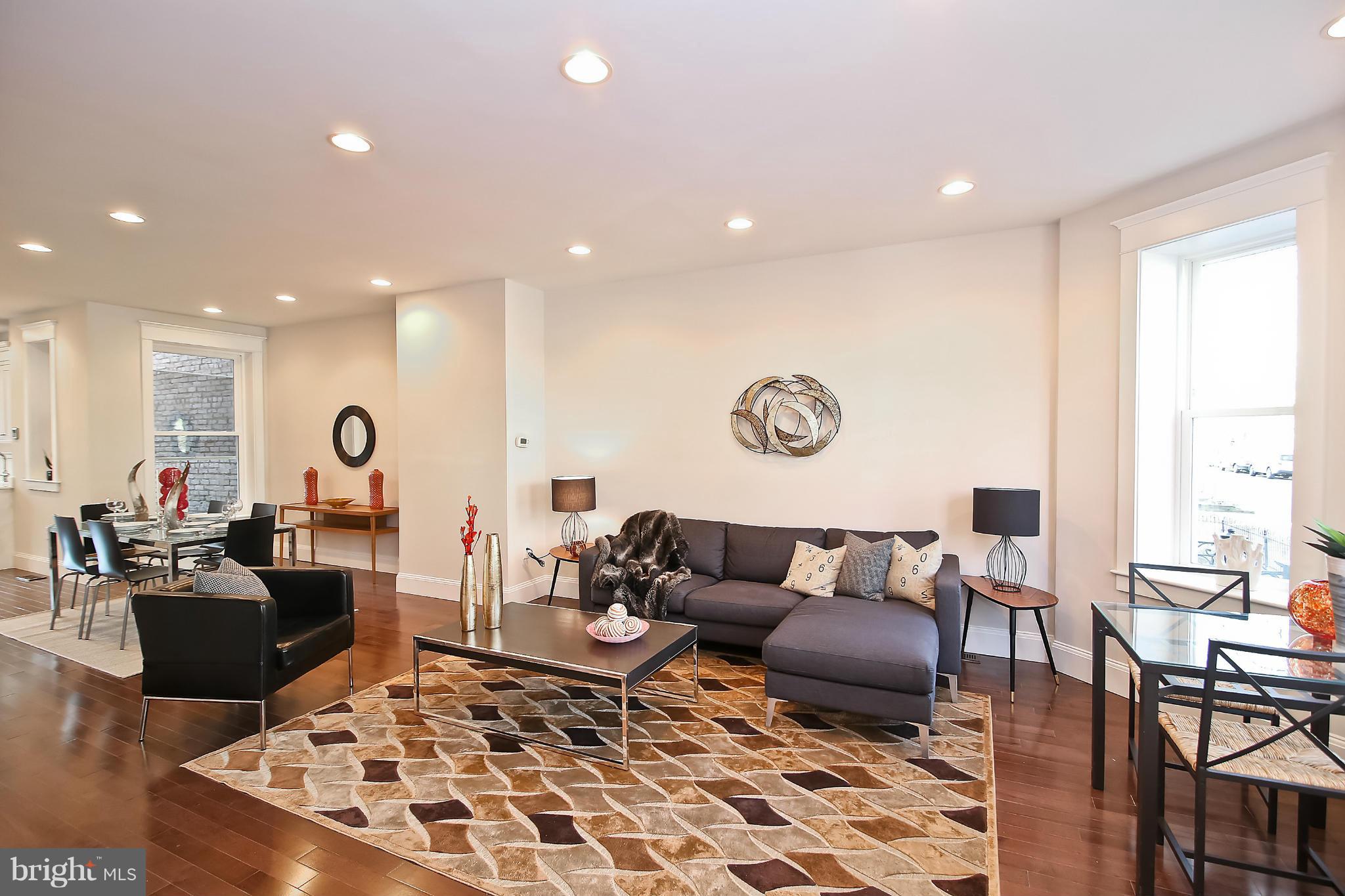 906 11th Street Northeast Washington, DC 20002 - Photo 5 of 20 Living Room