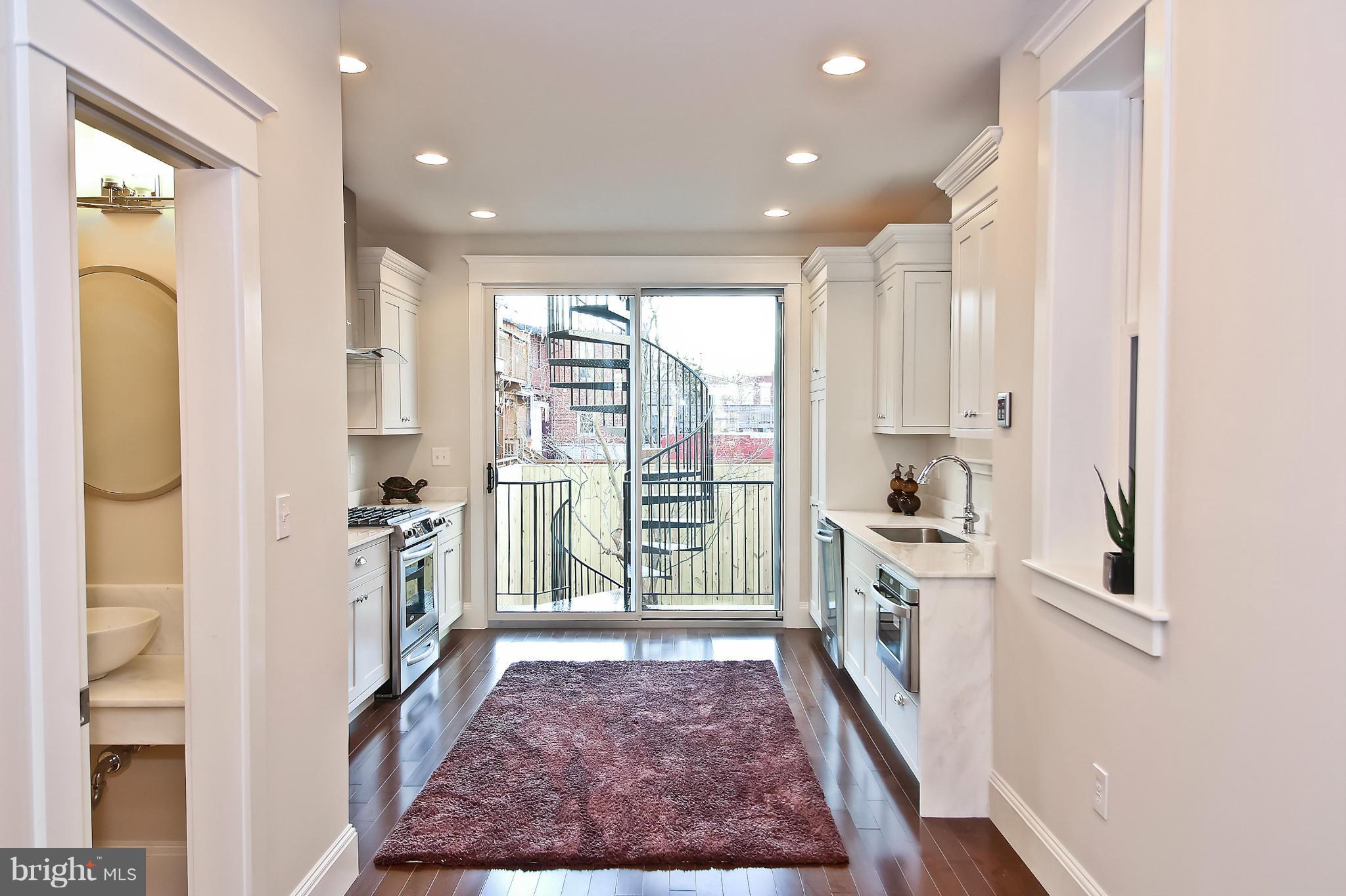 906 11th Street Northeast Washington, DC 20002 - Photo 8 of 20 Kitchen