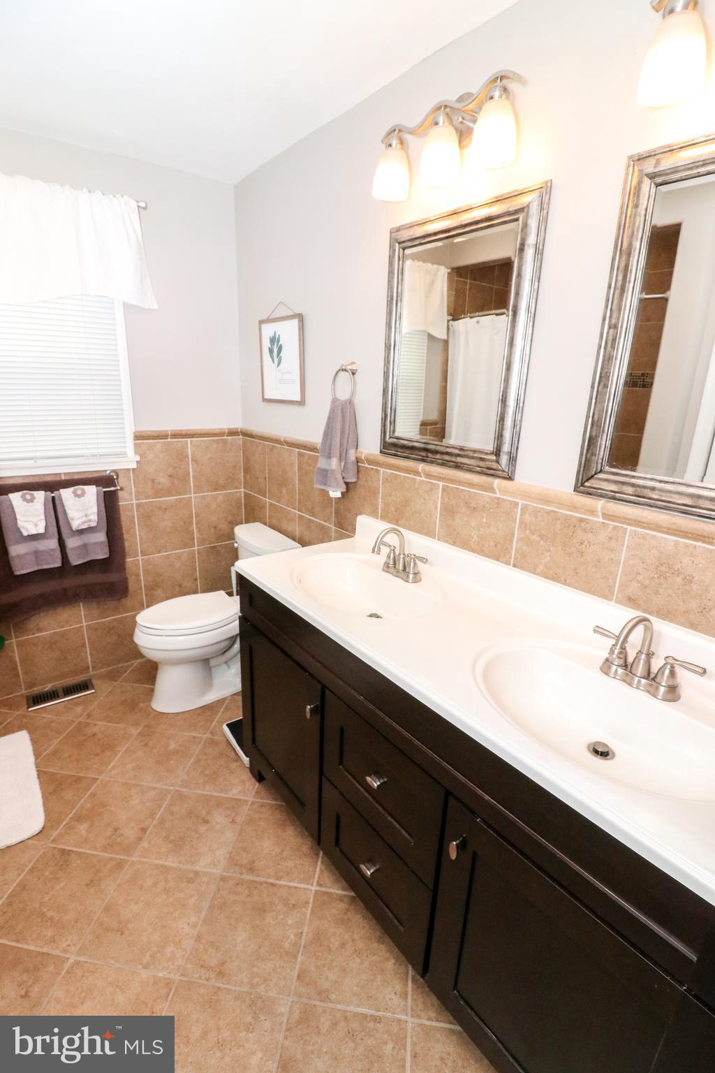 32 Mill Creek Road Southampton, PA 18966 - Photo 38 of 40 Main Bathroom