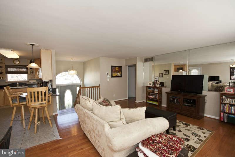 4303 4 Mills Road Baltimore, MD 21236 - Photo 6 of 22 Family Room