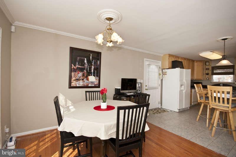 4303 4 Mills Road Baltimore, MD 21236 - Photo 7 of 22 Dining Room