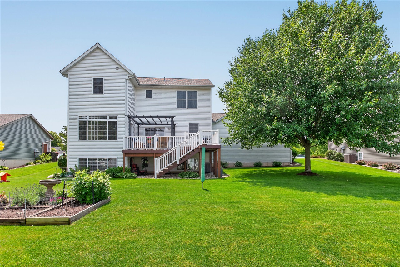 1837 Land Ridge Southwest Byron Center, MI 49315 - Photo 45 of 51
