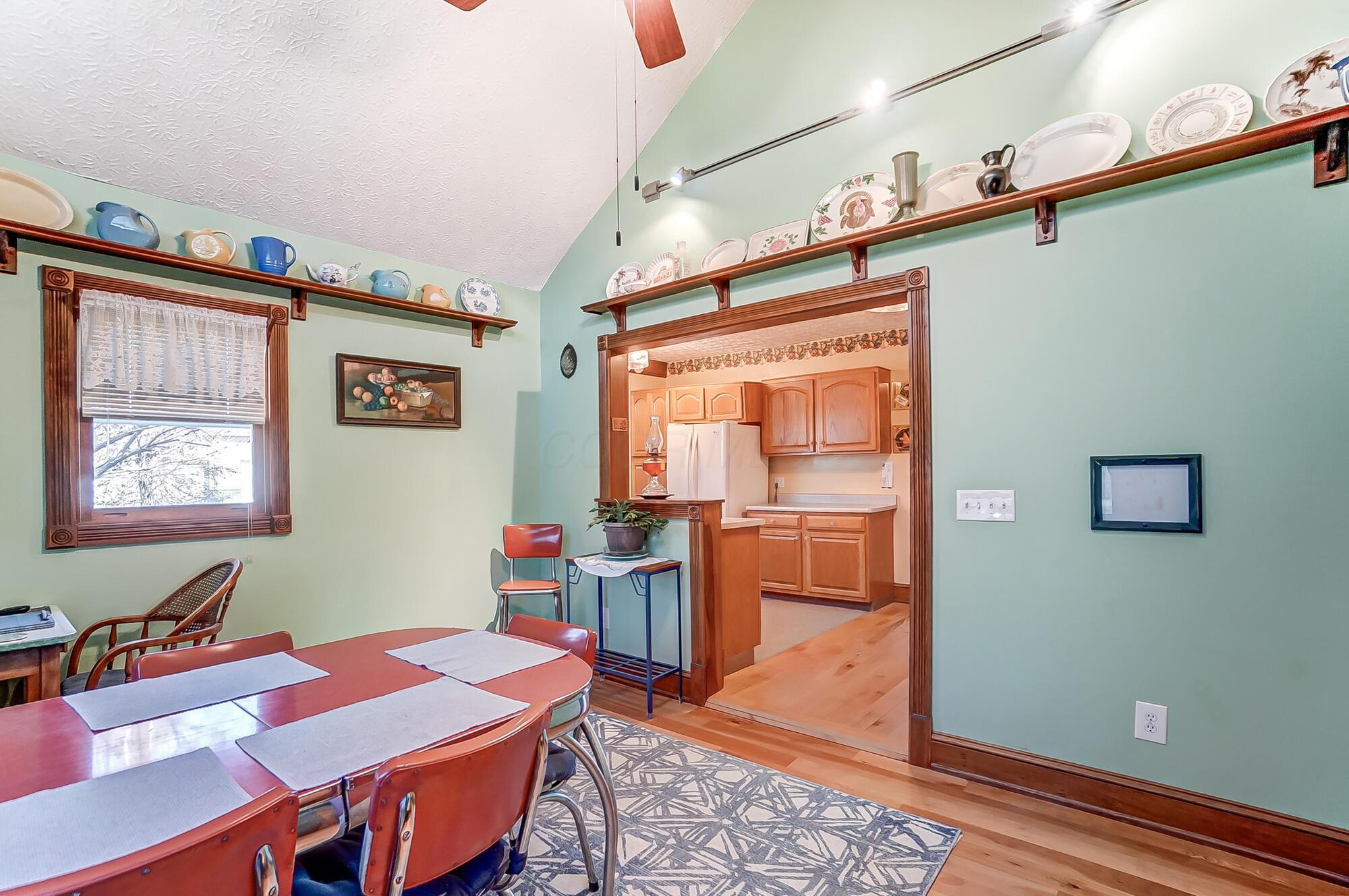 11135 Basil Road Northwest Baltimore, OH 43105 - Photo 26 of 80 Eating Space - 11135 Basil Road NW, Baltimore, OH 43105