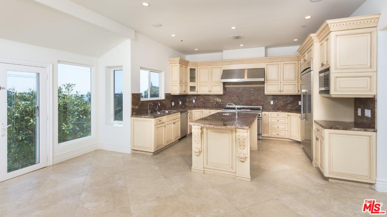 1050 Stradella Road Los Angeles, CA 90077 - Photo 11 of 24