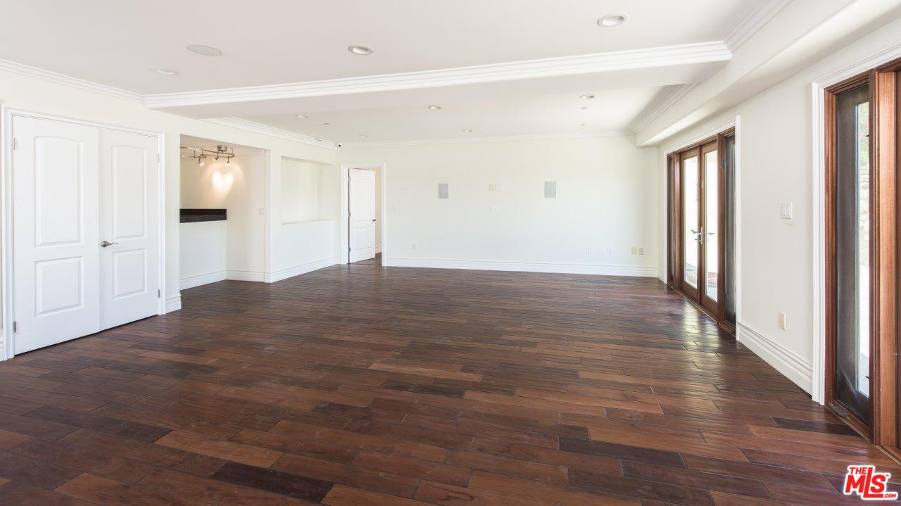 1050 Stradella Road Los Angeles, CA 90077 - Photo 13 of 24