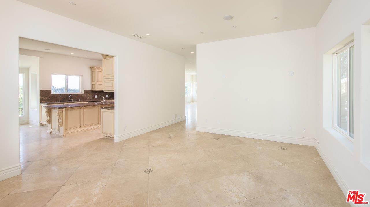 1050 Stradella Road Los Angeles, CA 90077 - Photo 9 of 24